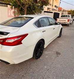 نيسان ألتيما